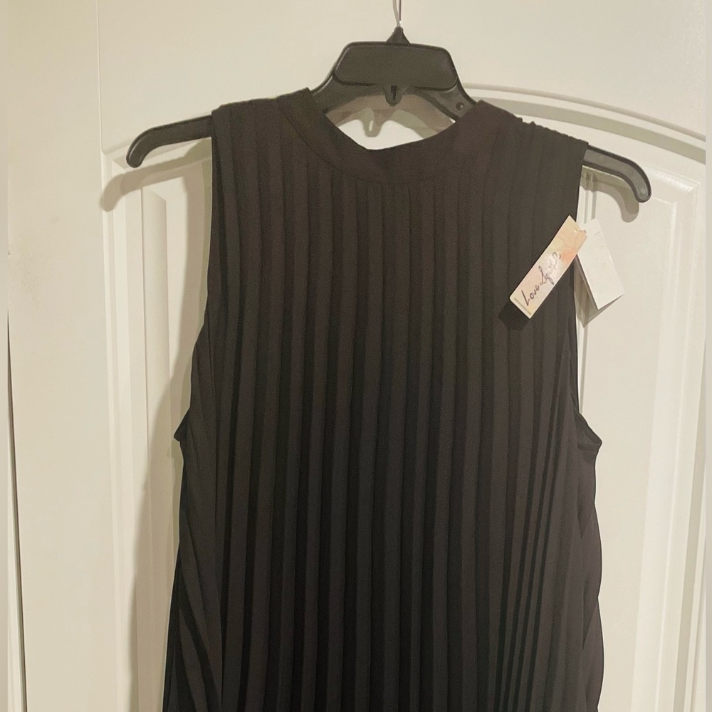 Love Squared Pleated sleeveless plus size dress